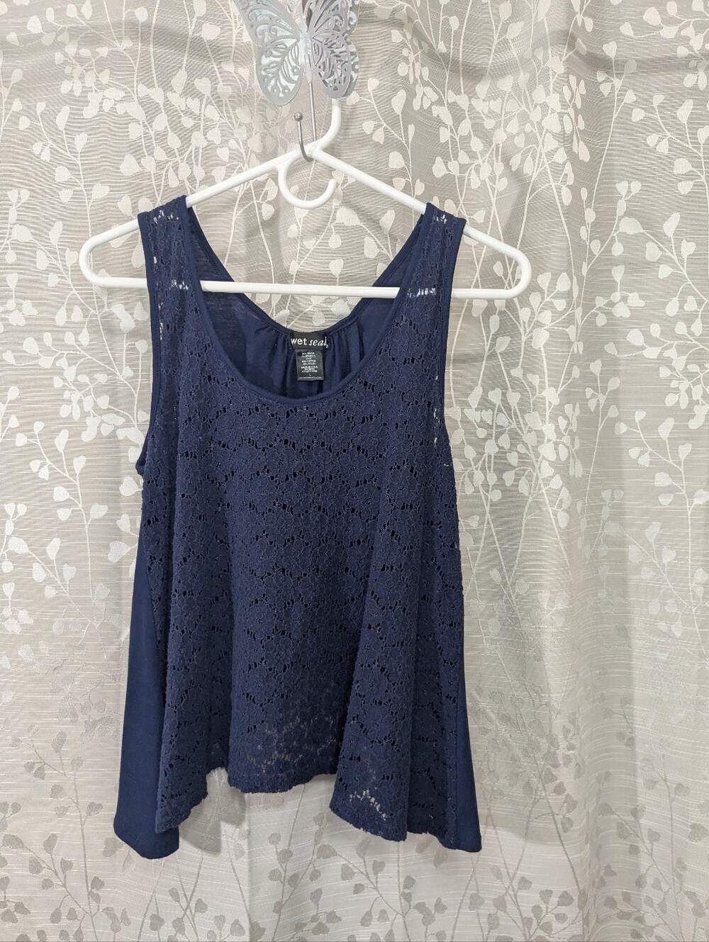 Wet Seal lace shirt with open flared back